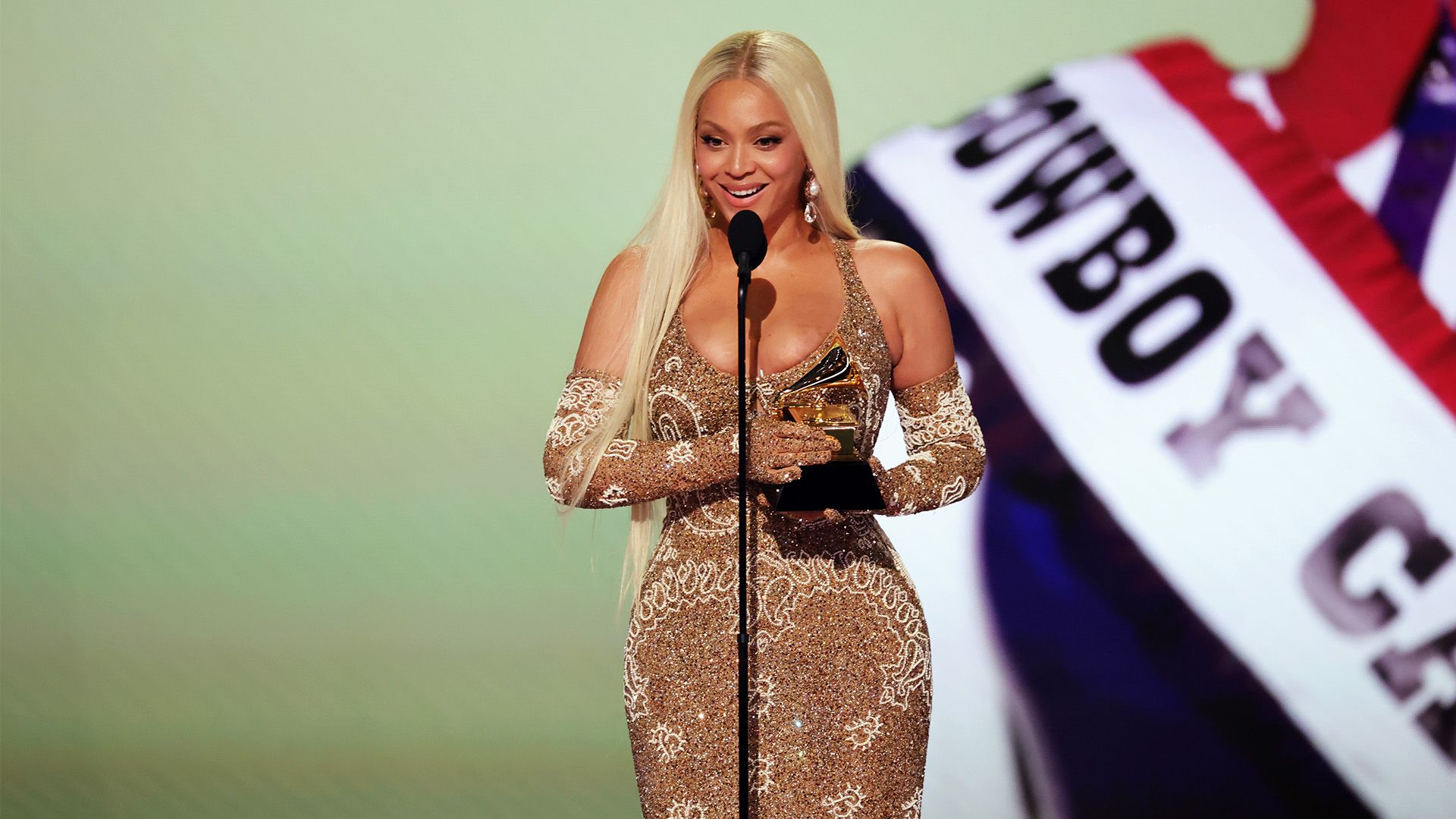 不仅在进攻 不仅在进攻