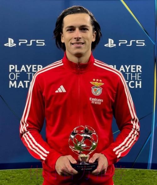 马卡:尽管被巴西足协邀请 但安帅首选继续执教皇马 马卡:尽管被巴西足协邀请 但安帅首选继续执教皇马